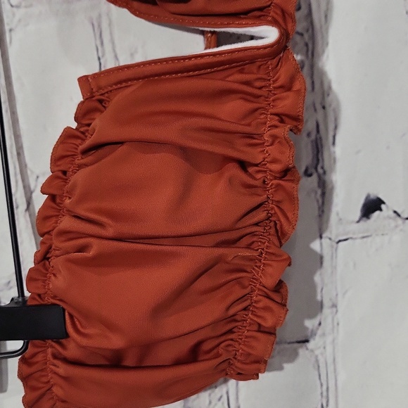 HAUTE SWIMWEAR bikini top size medium - Picture 2 of 4